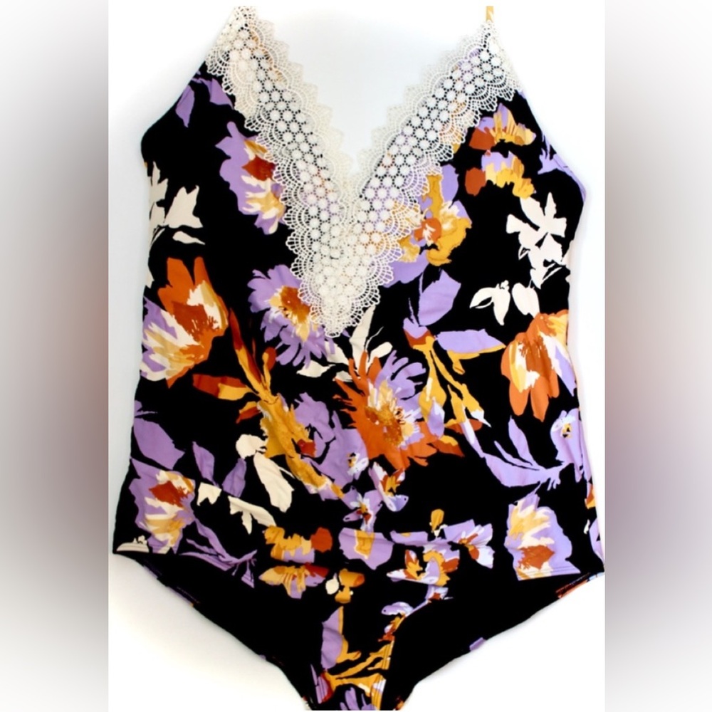 V - Neck Floral Halter Top Swimsuit